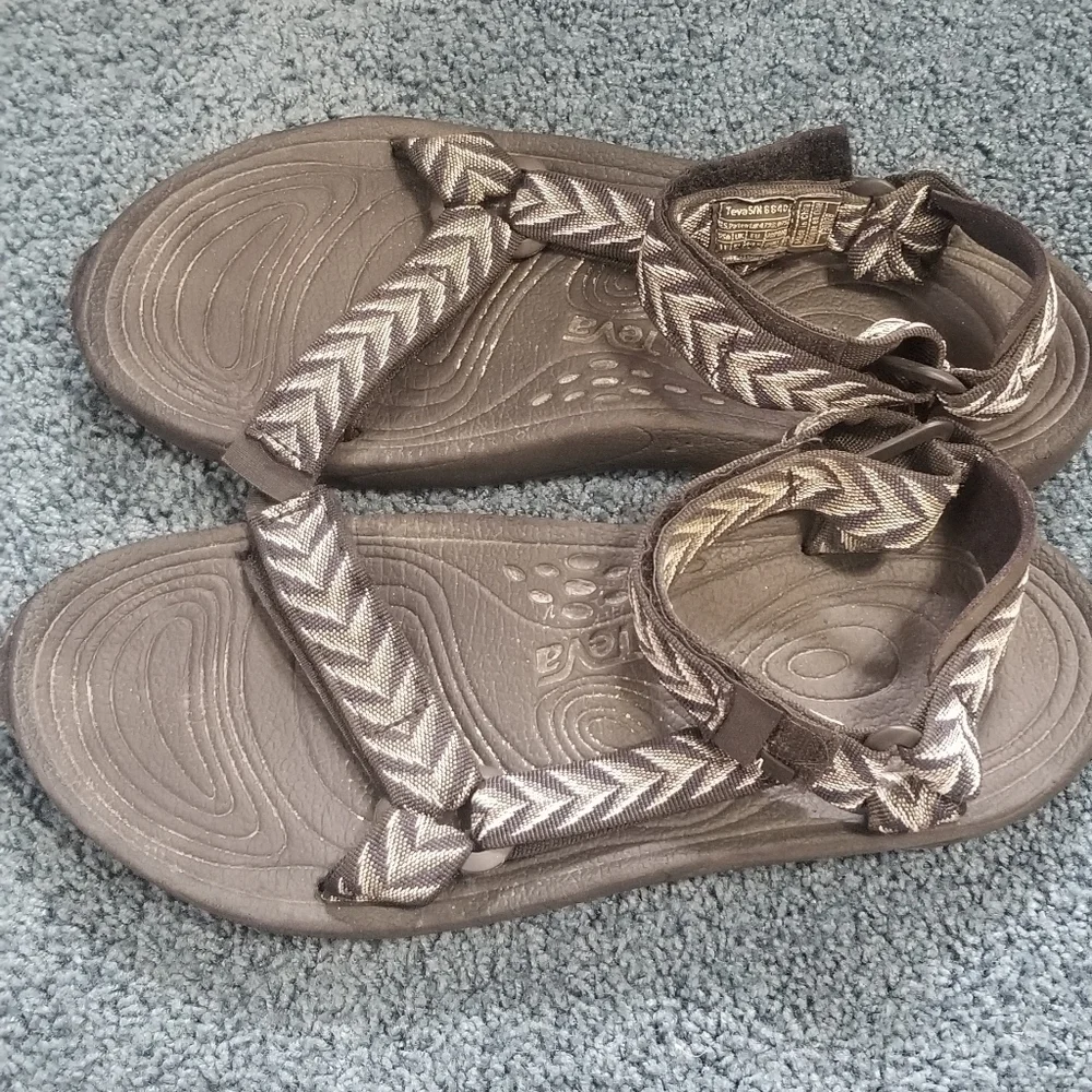 Teva Strappy Mens Sandals. Velcro Adjustable Straps. Size 11.